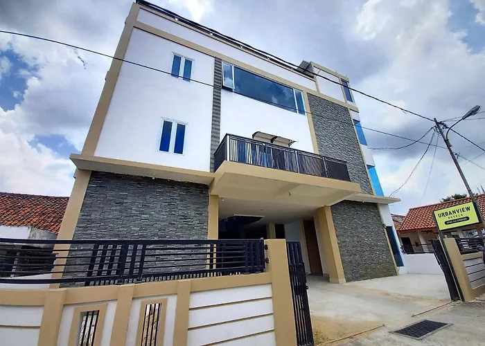 Urbanview Hotel Ephe Palembang