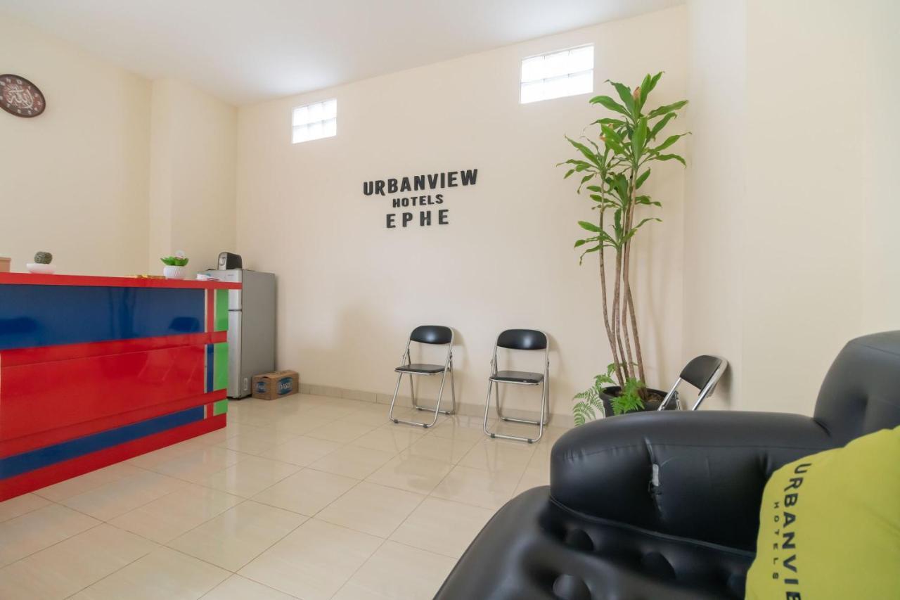 Urbanview Ephe Hotel